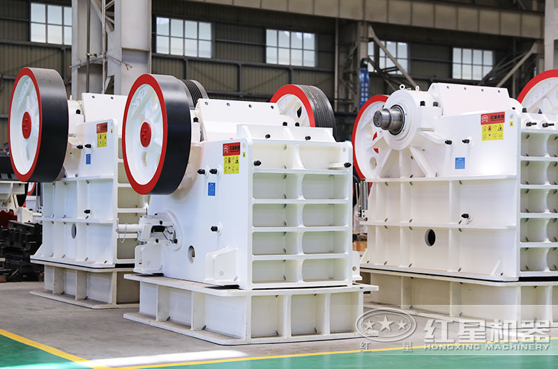 顎式礦山破碎機(jī)圖片 顎式礦山破碎機(jī)圖片