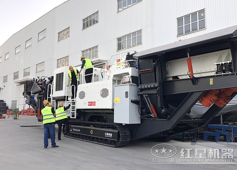 紅星機器移動磚頭粉碎機現貨，用戶實地考察