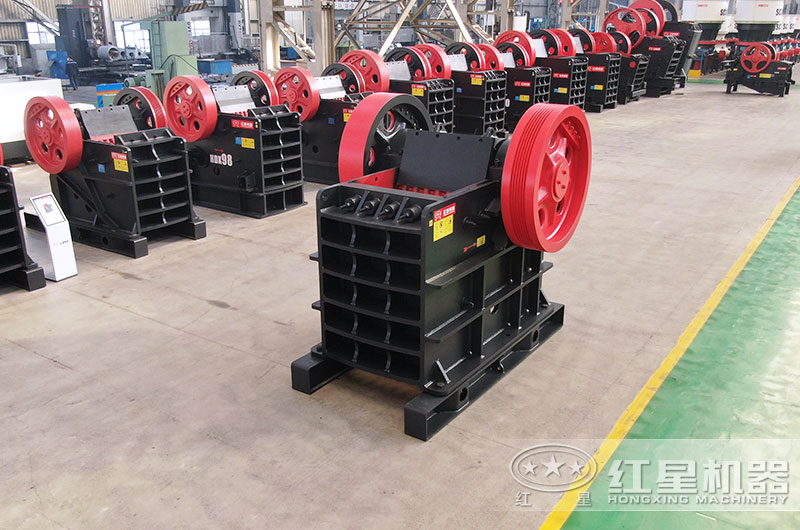 顎式煤矸石破碎機圖片