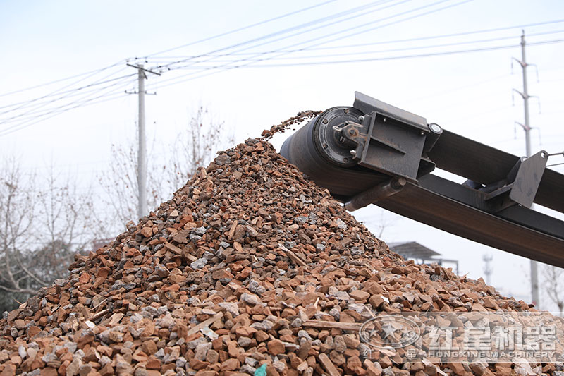 磚頭粉碎后可再生利用，解決資源問題