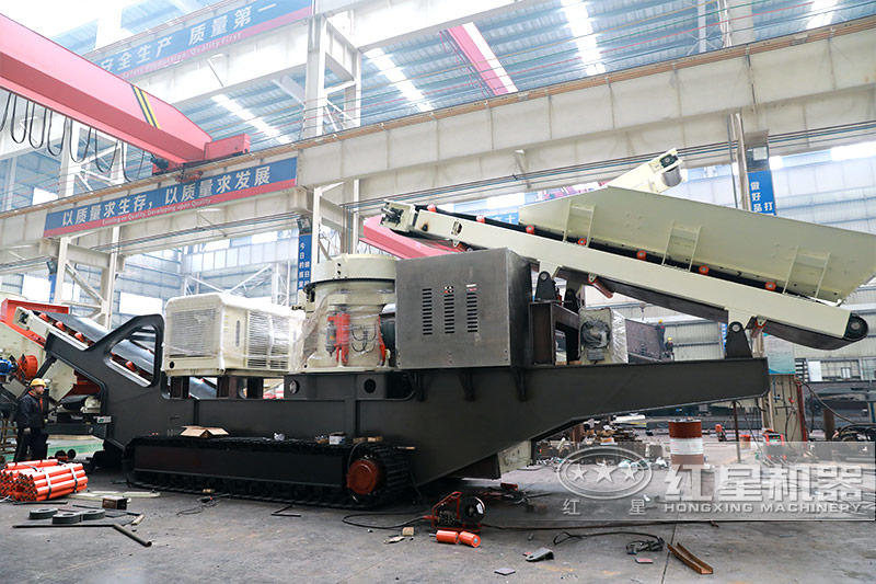 履帶式建筑垃圾破碎機(jī)，搭配圓錐破