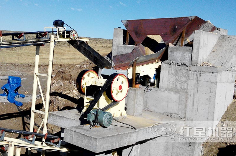 山東石料場(chǎng)——配置1060顎破機(jī)，時(shí)產(chǎn)350t/h