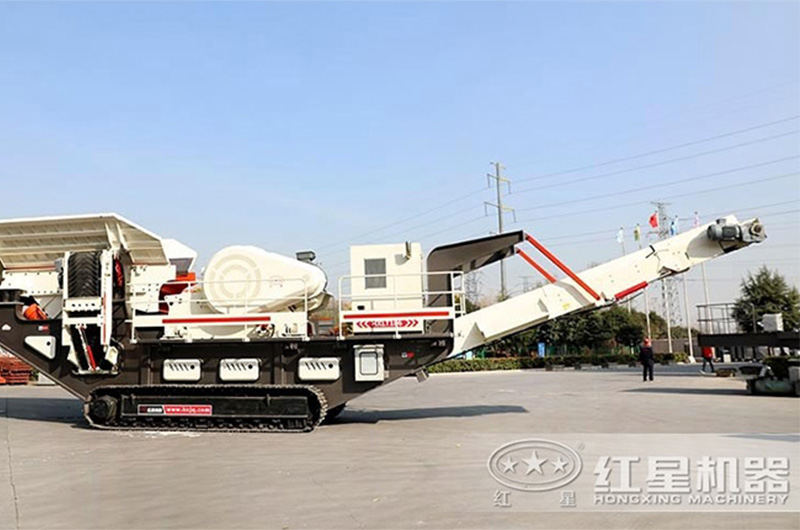 安徽亳州履帶移動(dòng)破碎站現(xiàn)場