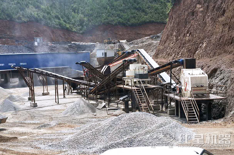 打石頭、破石子作業(yè)現(xiàn)場